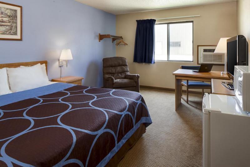 Super 8 By Wyndham Manhattan Ks Экстерьер фото